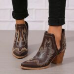 Ankle Boots 2026 Spring Foreign Trade Collection: Plus-Size Retro Women's Footwear—Black Embroidered Wedge Leather Boots