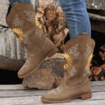 Tall Boots New Autumn/Winter Collection: Western-Style Women's Fashion Boots — Chunky Heel, Plus Sizes, Embroidered Design