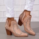 Ankle Boots 2026 Spring Foreign Trade Collection: Plus-Size Retro Women's Footwear—Black Embroidered Wedge Leather Boots
