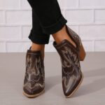 Ankle Boots 2026 Spring Foreign Trade Collection: Plus-Size Retro Women's Footwear—Black Embroidered Wedge Leather Boots
