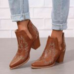 Ankle Boots 2026 Spring Foreign Trade Collection: Plus-Size Retro Women's Footwear—Black Embroidered Wedge Leather Boots