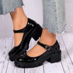 Sandals 2026 Summer New Arrivals: Stylish Western-Style Women's Fashion Flats—Plus Size, Block Heel, Round Toe, Buckle Closure